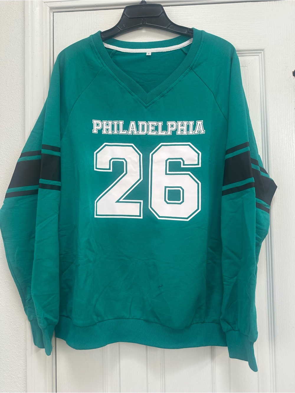 NWOT Philadelphia Ladies Sweatshirt Large